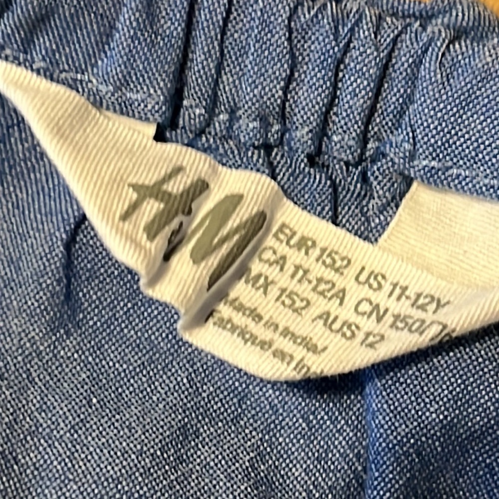 H&M Chambray Crop Top, size 11-12 - Picture 4 of 5